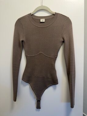 Abercrombie & Fitch tan bodysuit